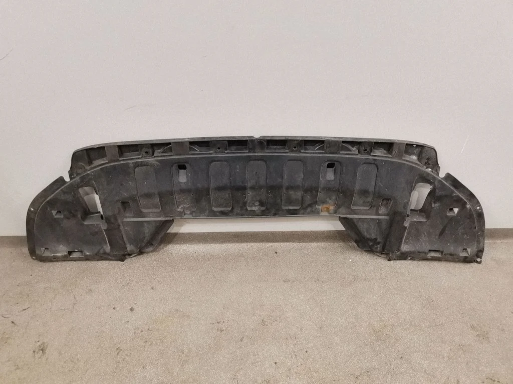 Front bumper skid plate/under tray 5370B626