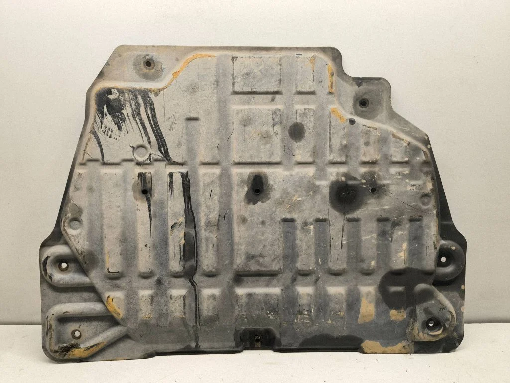 Engine splash shield/under tray GJ326B629AA