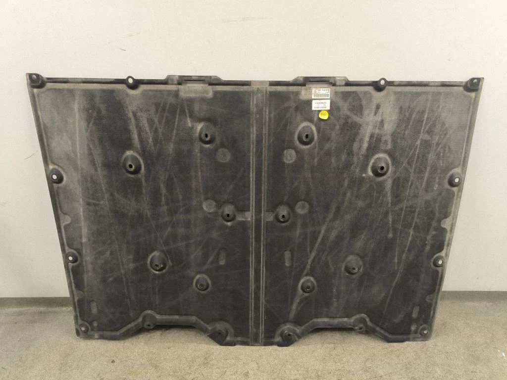 Center/middle under tray cover – Porsche 911 992 (2019-)
