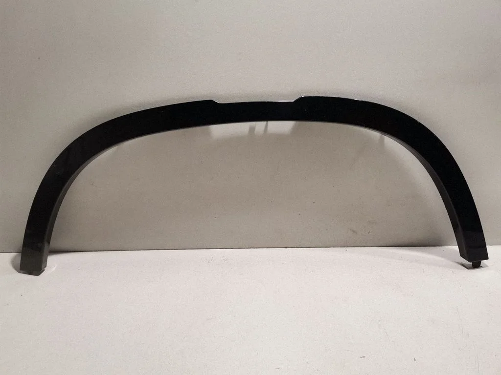 Front arch trim L8B216A075