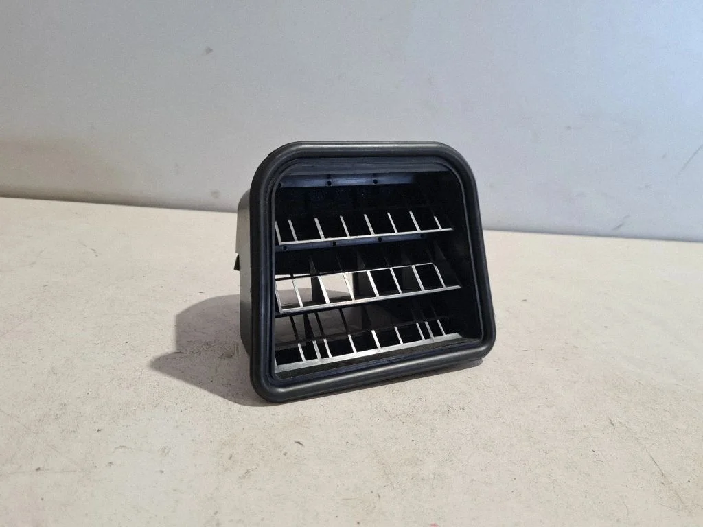Quarter panel pressure vent – Porsche Macan (95B) (2019-)