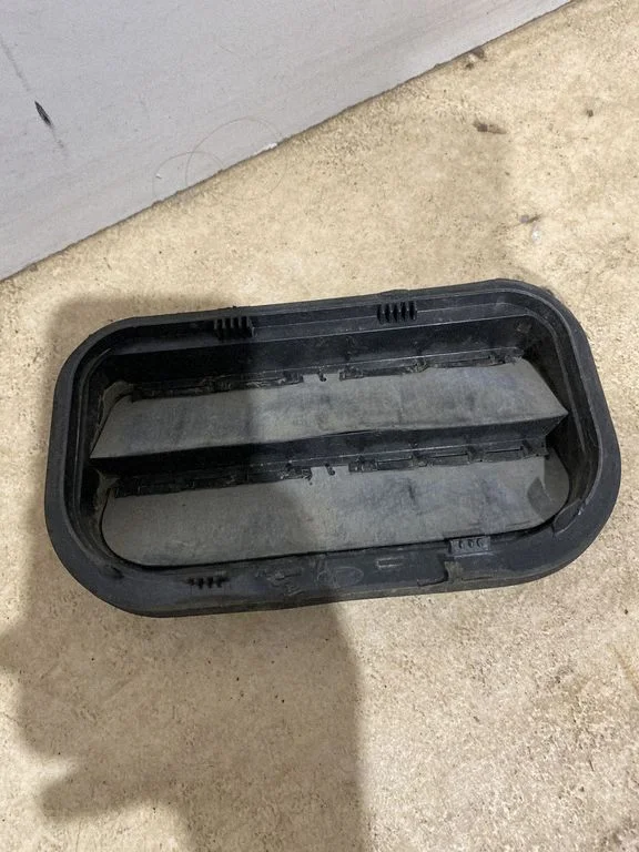 Ventilatsioonirest – Ford Mustang VI (2015-)