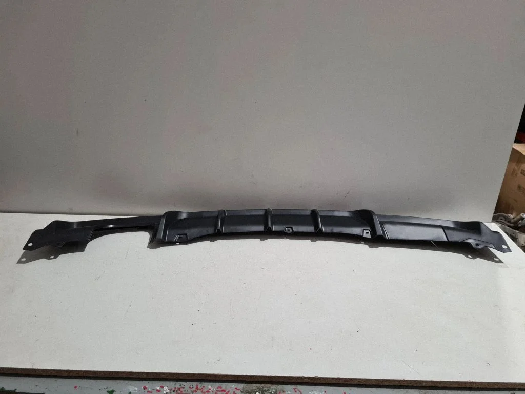 Kaitseraua alumine osa – tagumine