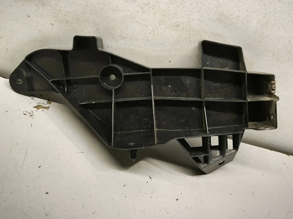 Rear bumper mounting bracket 5256548060