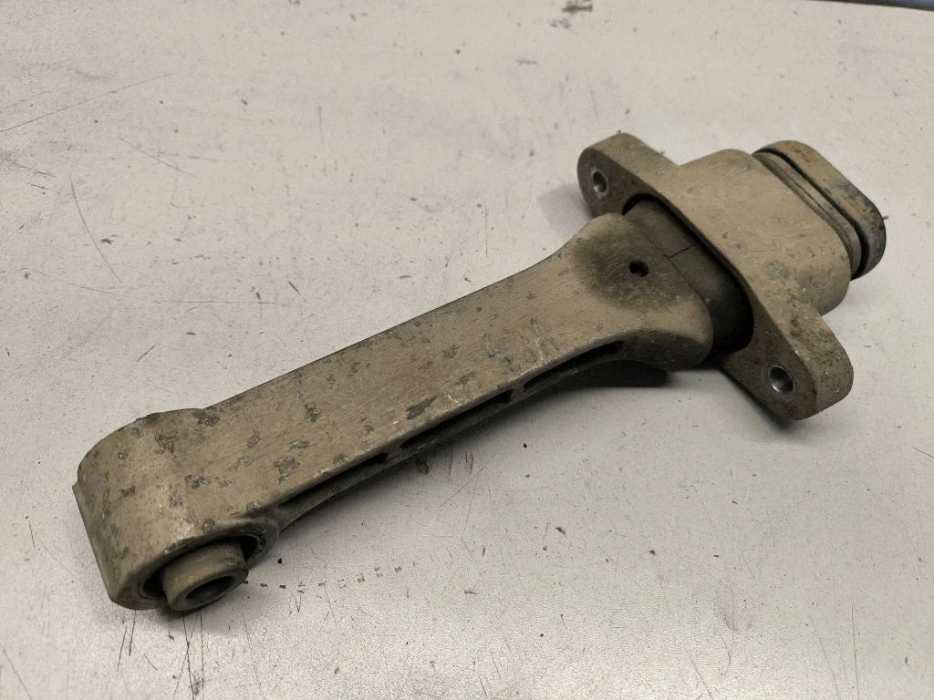 Gearbox mount – front