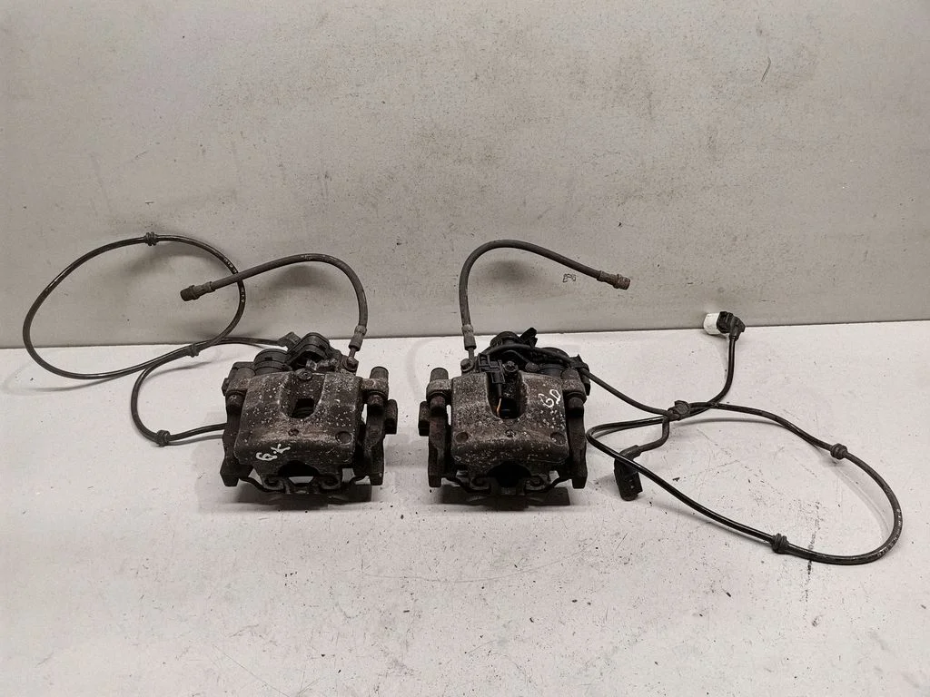 Rear brake caliper A2054231998