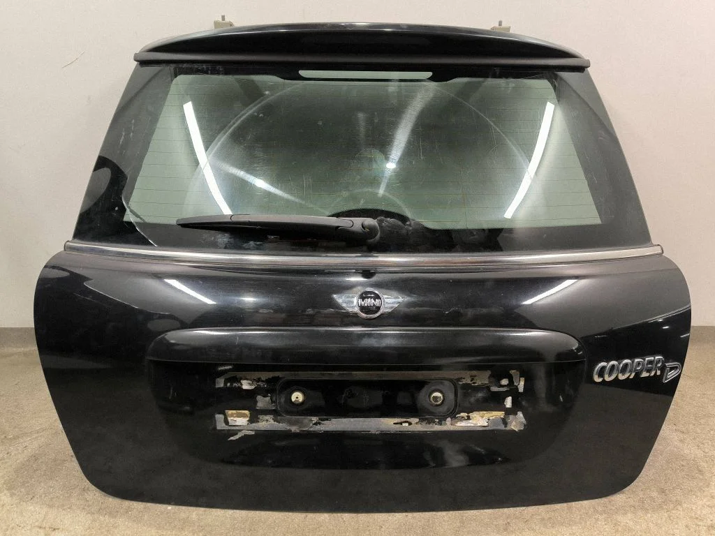 Tailgate/trunk/boot lid – rear