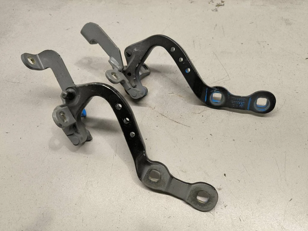 Tailgate/trunk/boot hinge 7397315