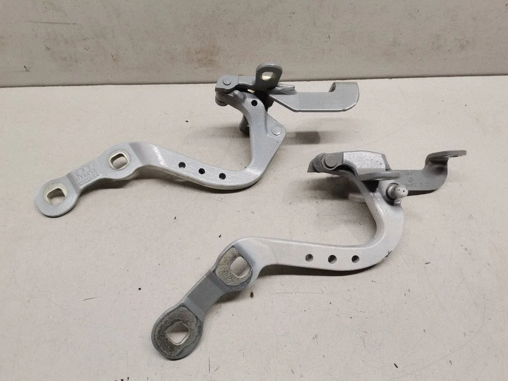 Tailgate/trunk/boot hinge 7397316