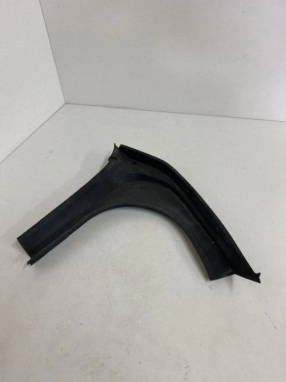 Loading door rubber seal (on body) – Maserati Ghibli (2013-)