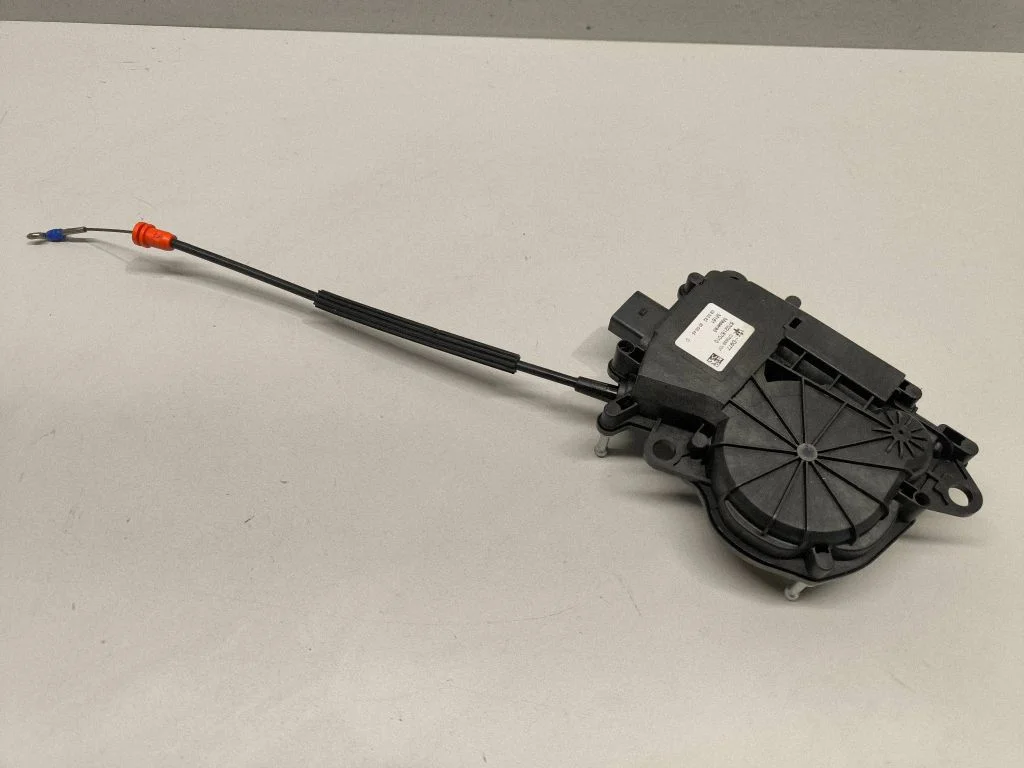 Tagaluugi sulgemismootor 6702187010
