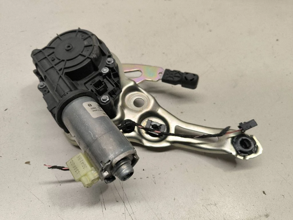 Tagaluugi sulgemismootor – Mercedes-Benz C-klass W205 (2014-2021)