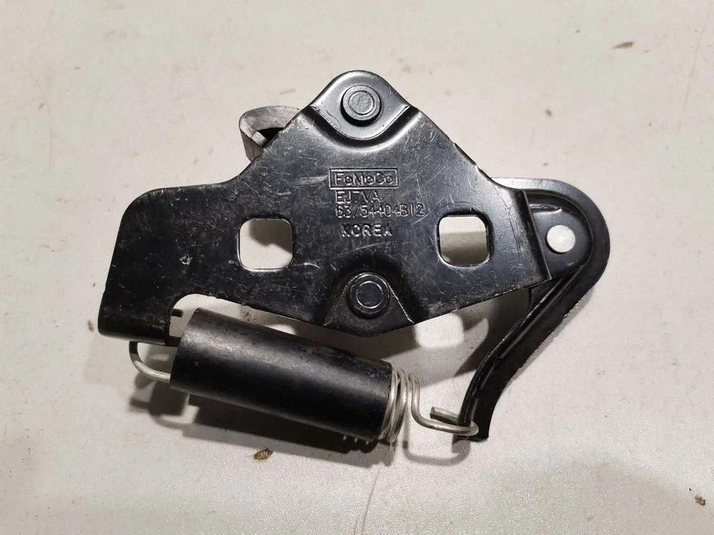 Tailgate/trunk/boot lock/catch/latch 54404B12