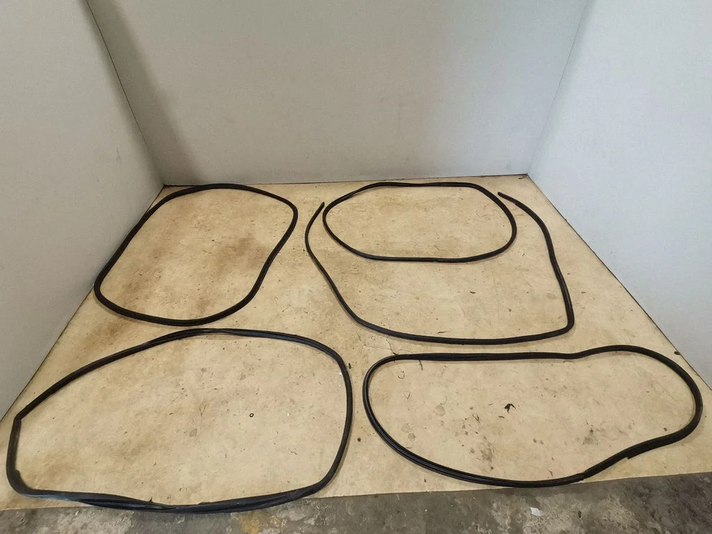 Front door rubber seal