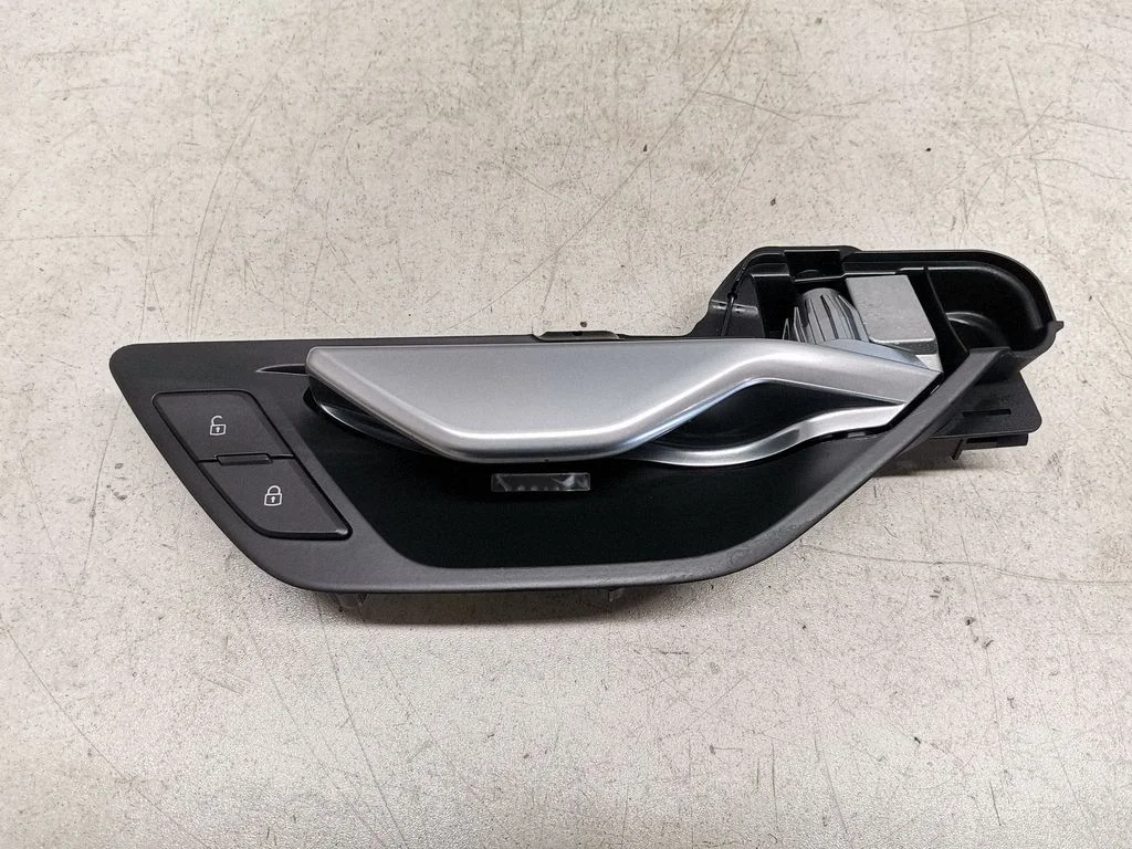 Rear door interior handle 4N0839020