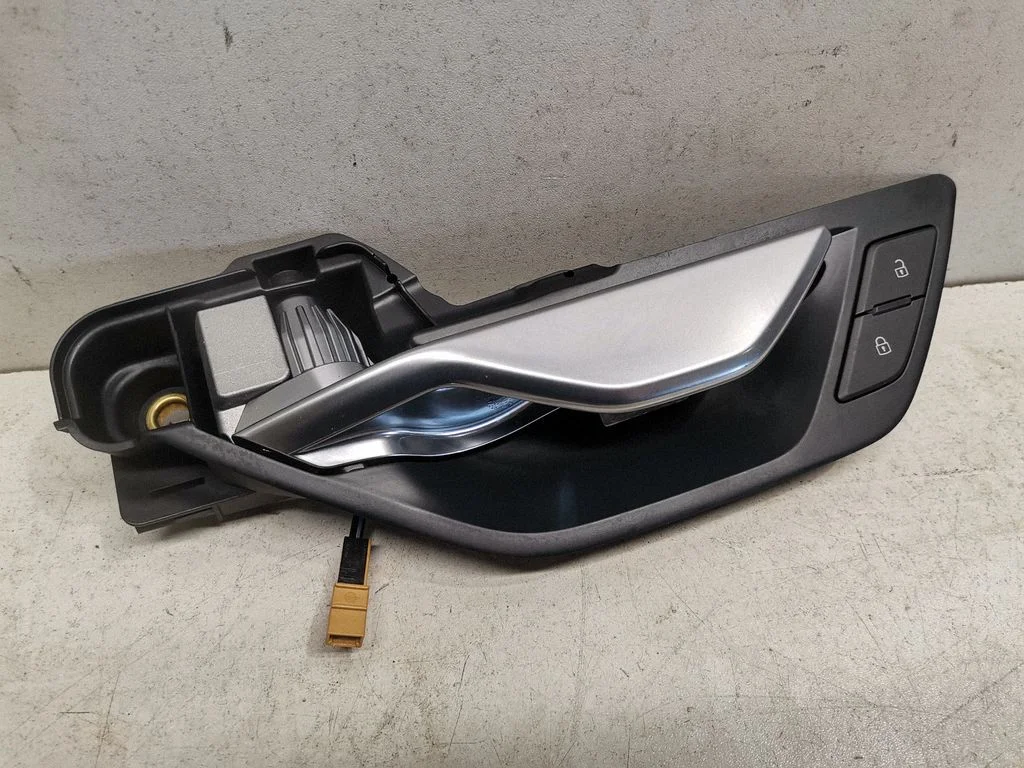 Rear door interior handle 4N0839019