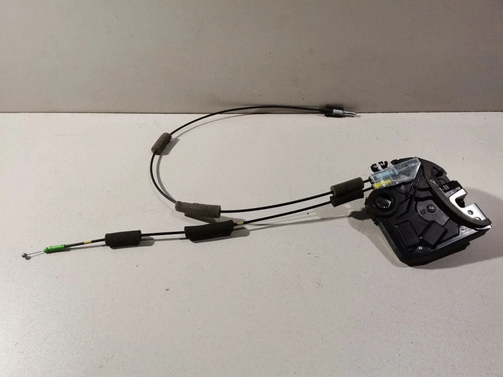 Rear door lock – Lexus RX 450H (2016-)