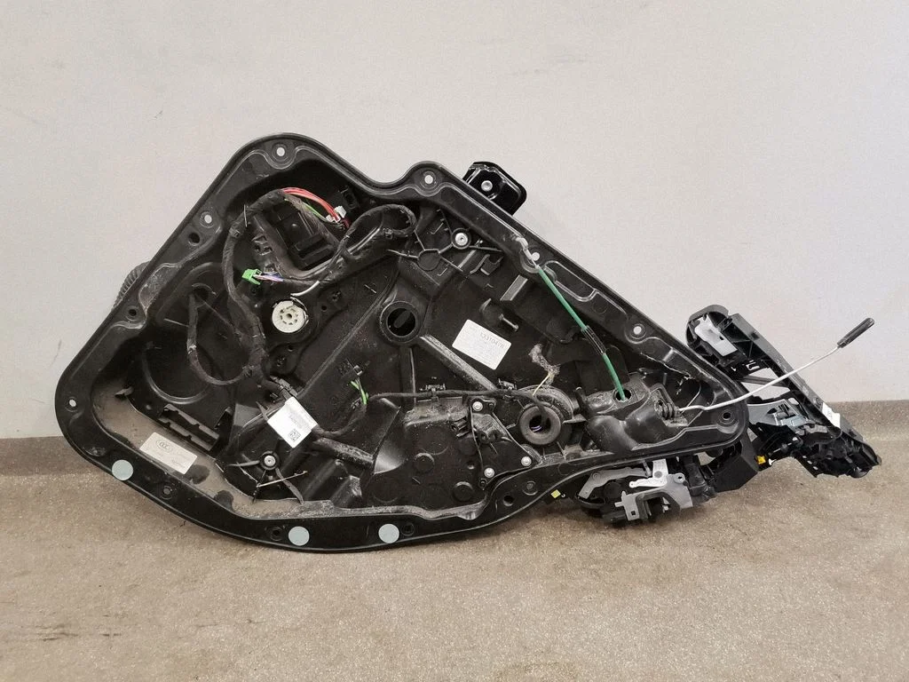 Tagaukse aknatõstuk ilma mootorita A2220064099