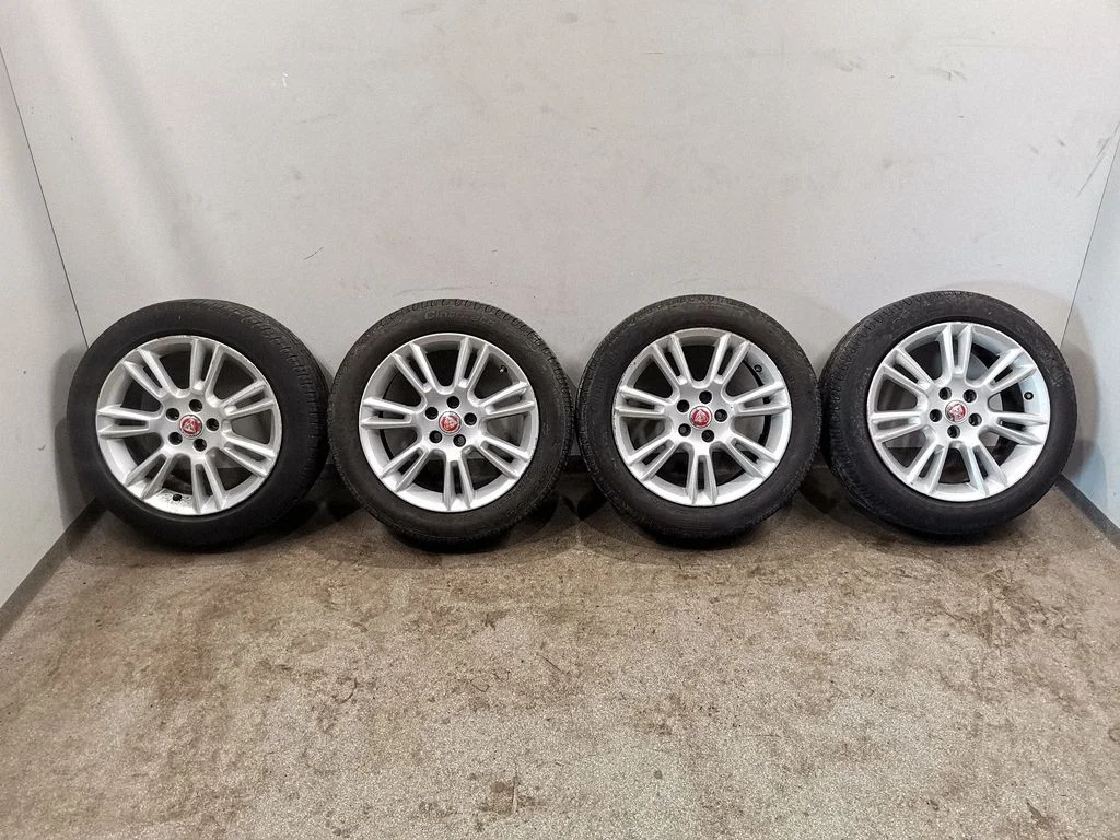 R17 alloy rim – Jaguar XE (2015-)