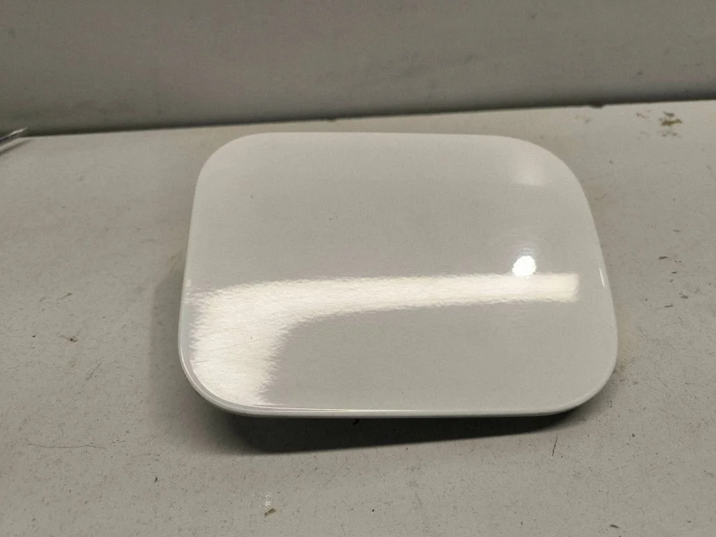 Fuel tank cap – rear
