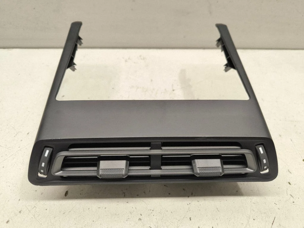 Dash center air vent grill 992815705A