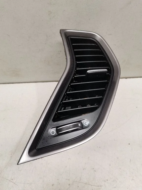 Dash center air vent grill 974202W000