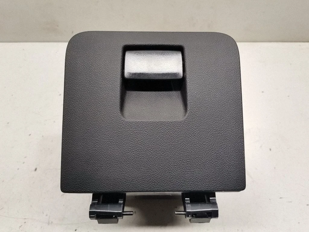 Glove box 9364555