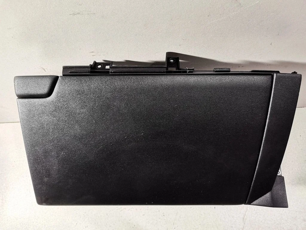 Glove box – KIA EV6 (2021-)