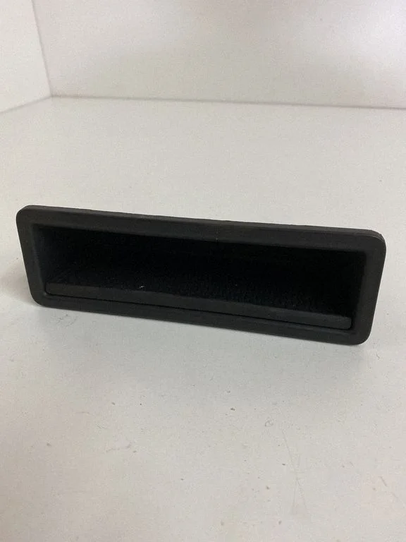 Glove box GX73044C82A