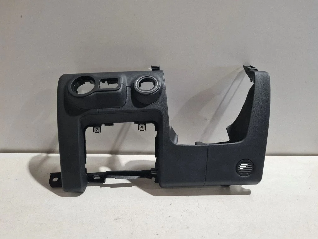 Dashboard lower bottom trim panel – Maserati Ghibli (2013-)