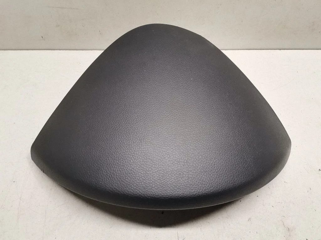 Dashboard trim 848302W900