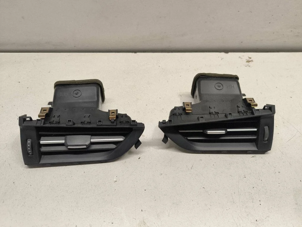 Dashboard side air vent grill/cover trim 5566005130