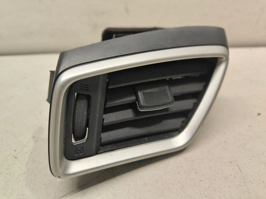 Dashboard side air vent grill/cover trim 687614BA0A
