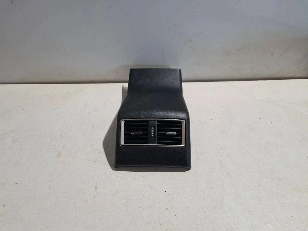 Rear air vent grill – Lexus NX (2014-2021)