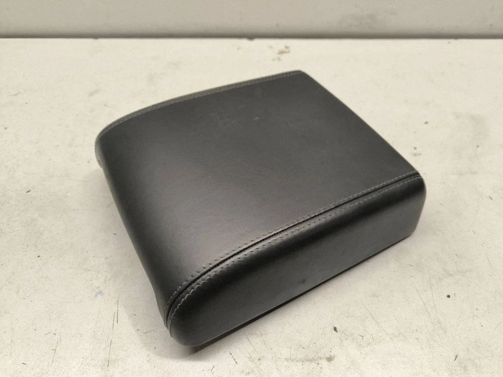 Armrest EJ32045C74A