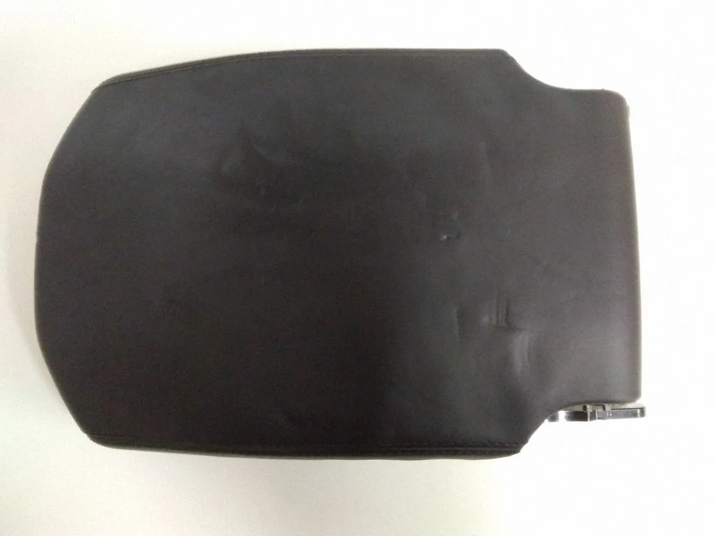 Armrest – front