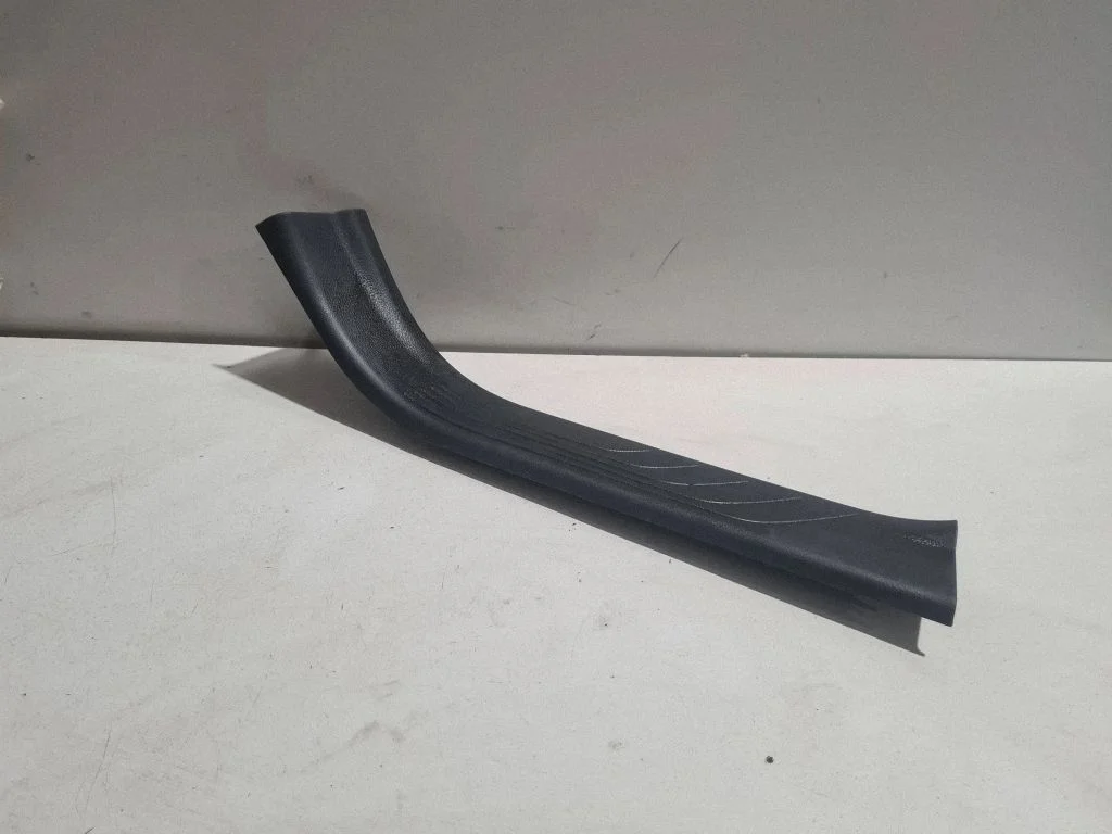 Sāna apdare (aizmugurējā) 769B75XA0A