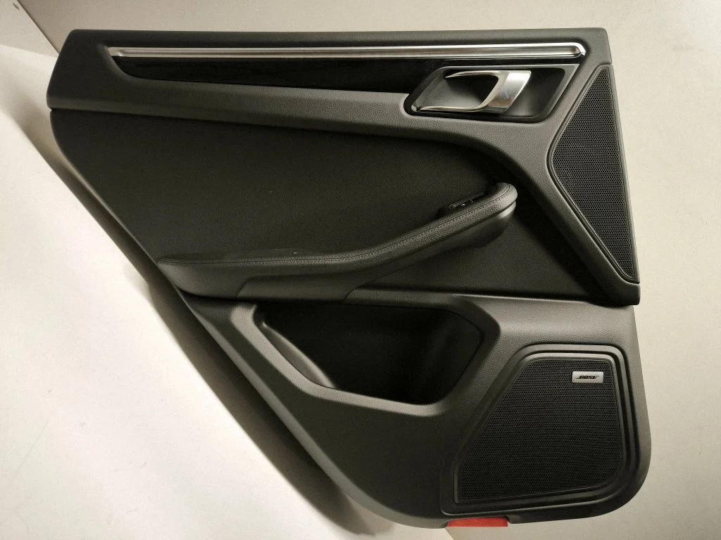 Tagumiste uste sisevooder – Porsche Macan (95B) (2014-2018)