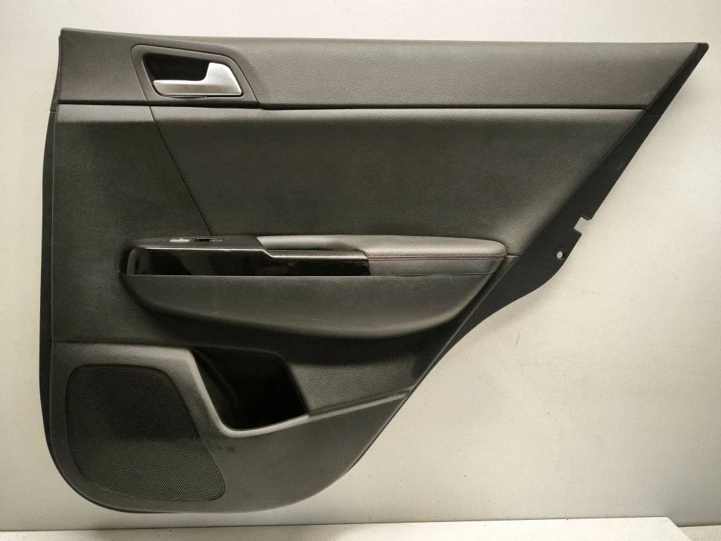Rear door card panel trim 83302F1270