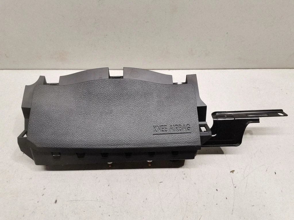 Knee airbag 569702W100