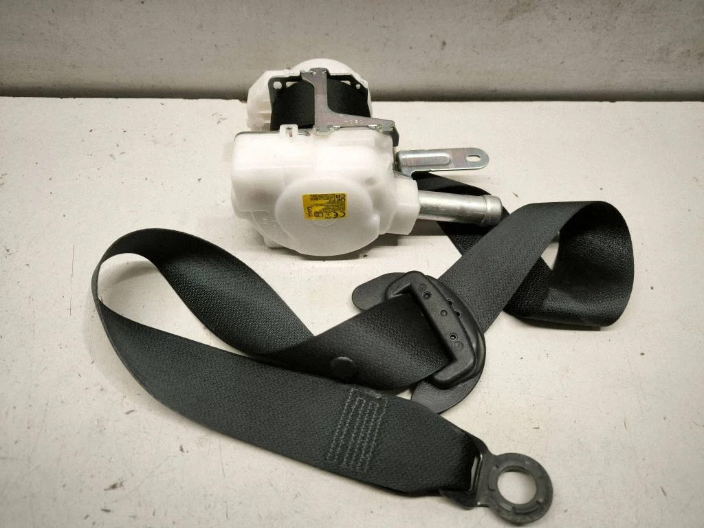 Front seatbelt 7Y1980P