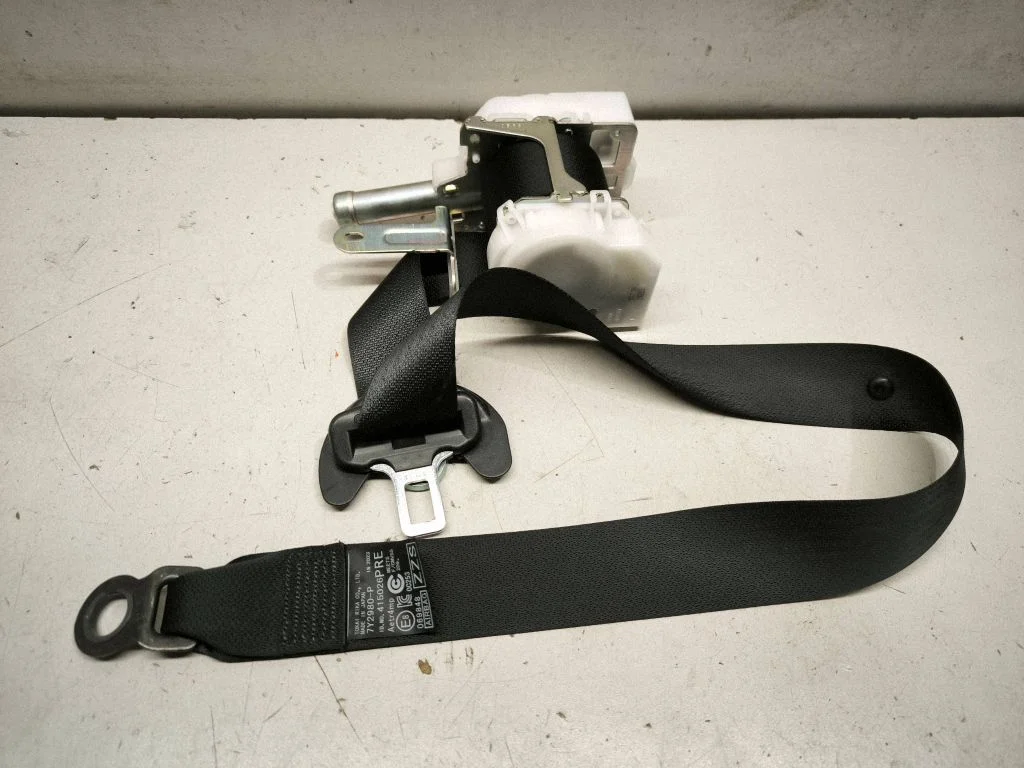 Front seatbelt – Lexus RX 450H (2016-)