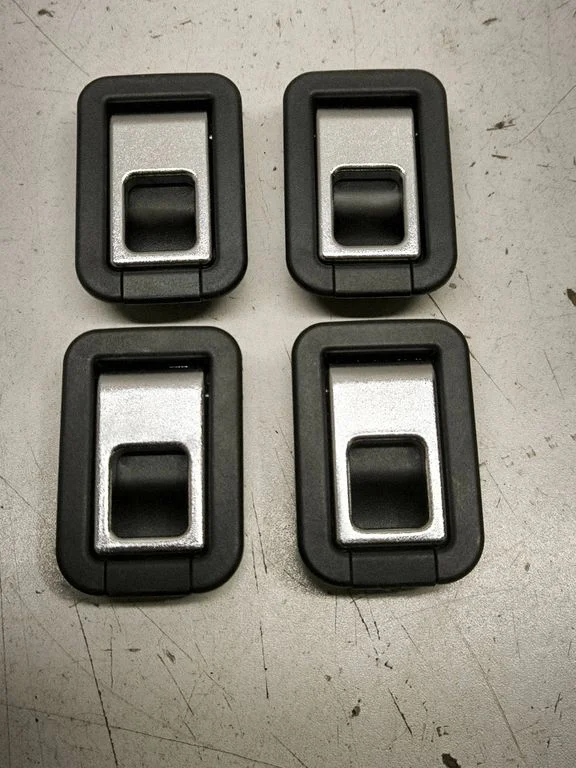 Other trunk/boot trim element – rear