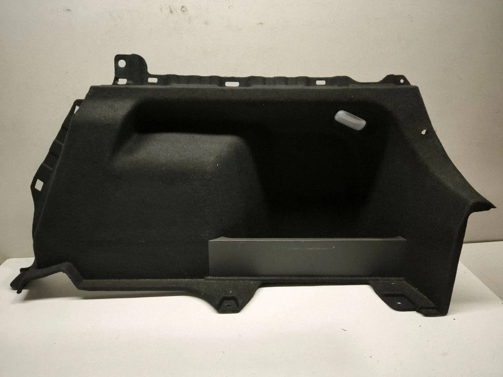 Trunk/boot side trim panel 85740G7500