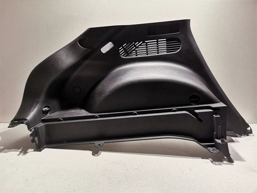 Trunk/boot side trim panel 85731GI000