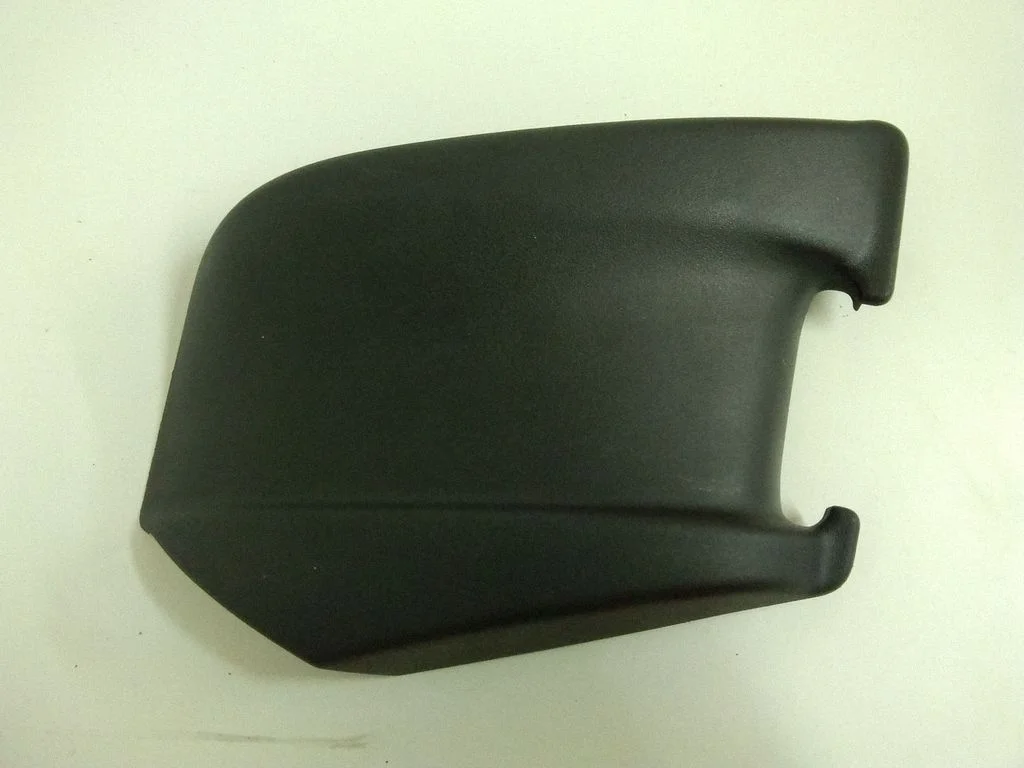 Seat belt trim – Land Rover Range Rover L405 (2013-2021)
