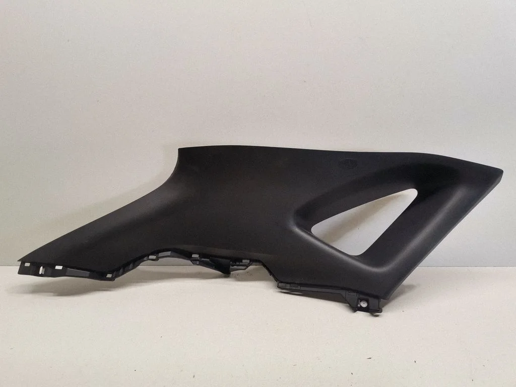 (C) pillar trim – Lexus NX (2014-2021)