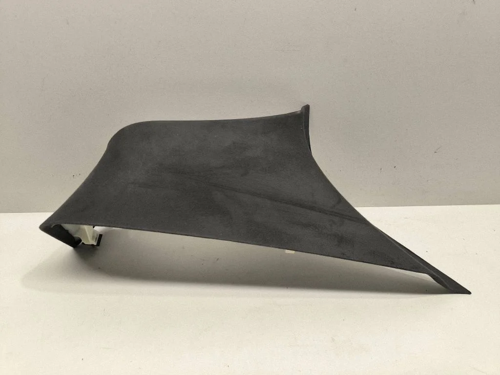 (D)pillar trim (top) 6700486090