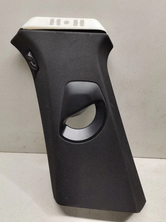 (B) pillar trim (top) – BMW iX1 (2022-)