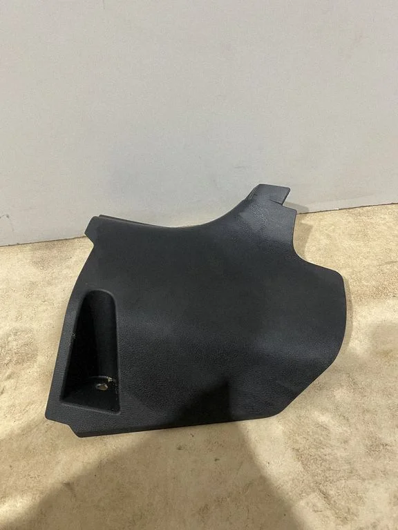 Foot area side trim 6211176030
